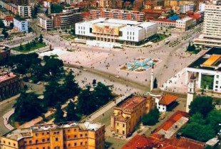 Tiranë, 1981