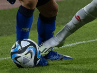 Topi i futbollit...dueli per top