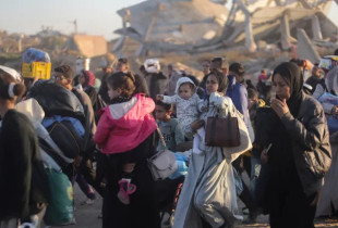 Mbi 300 mijë palestinezë kthehen në veri të Gazës
