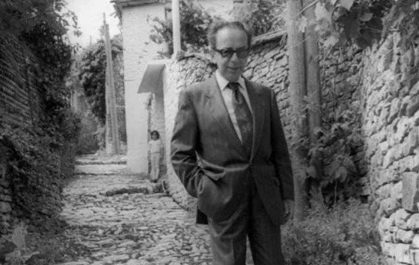Si shkrimtar i madh, Ismail Kadare është bërë rojtar i së bukurës e i lirisë njerëzore, por edhe flamurtar i identitetit europian të shqiptarëve dhe krijues i mirëfilltë i vlerave të amshueshme artistike