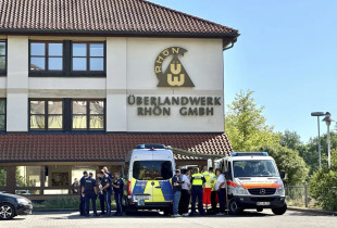 21-vjeçari sulmon me thikë kolegët në Gjermani, një e vdekur