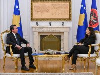 Vjosa Osmani - Albin Kurti