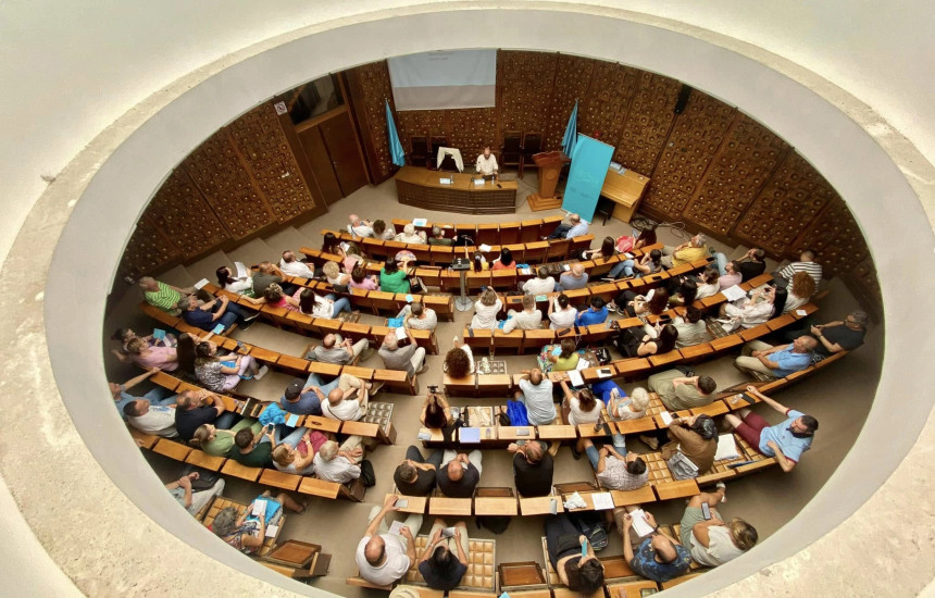 Seminari nderkombetar i gjuhes shqipe