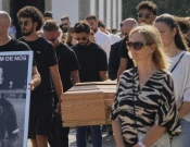 Yjet e futbollit në funeralin e Diogo Jotas