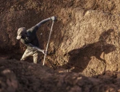 Si po i nxit “ari i përgjakur” konfliktet në Afrikën Perëndimore