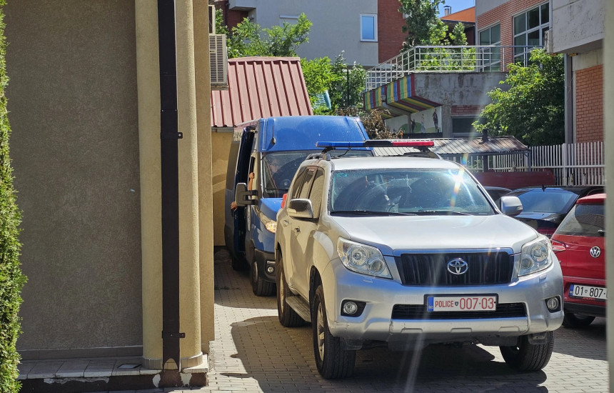 Arrijnë në gjykatë pesë policët e përfshirë në rastin 27-vjeçarit në Lipjan