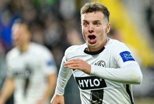 Fisnik Asllani