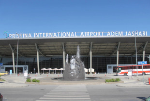 Aeroporti "Adem Jashari"
