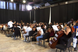 “Carmeni” në prapaskenë drejt kulmimit si spektakël madhor e sfidues