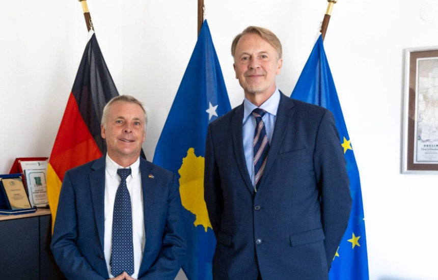 Ambasadori gjerman në Kosovë, Jorn Rohde dhe ambasadori i Bashkimit Evropian, Aivo Orav