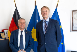 Ambasadori gjerman në Kosovë, Jorn Rohde dhe ambasadori i Bashkimit Evropian, Aivo Orav