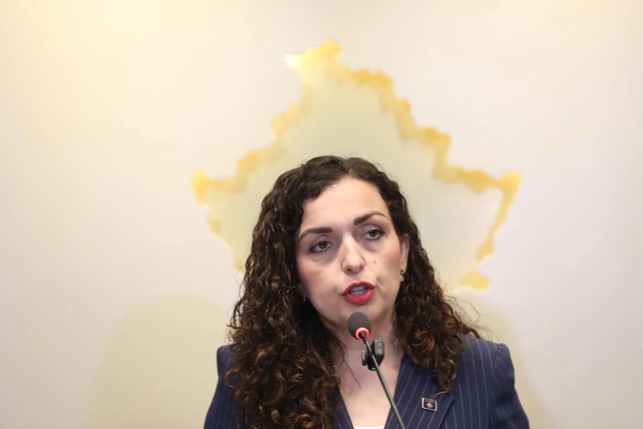 Predsednica Osmani poudarila nujnost članstva Kosova v Interpolu ob 26. obletnici kosovske policije