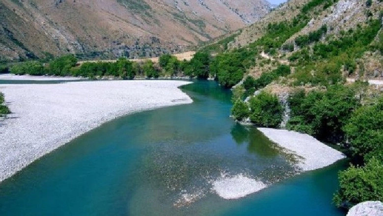 Dy vëllezër 7 dhe 9 vjeç mbyten në lumin Shkumbin
