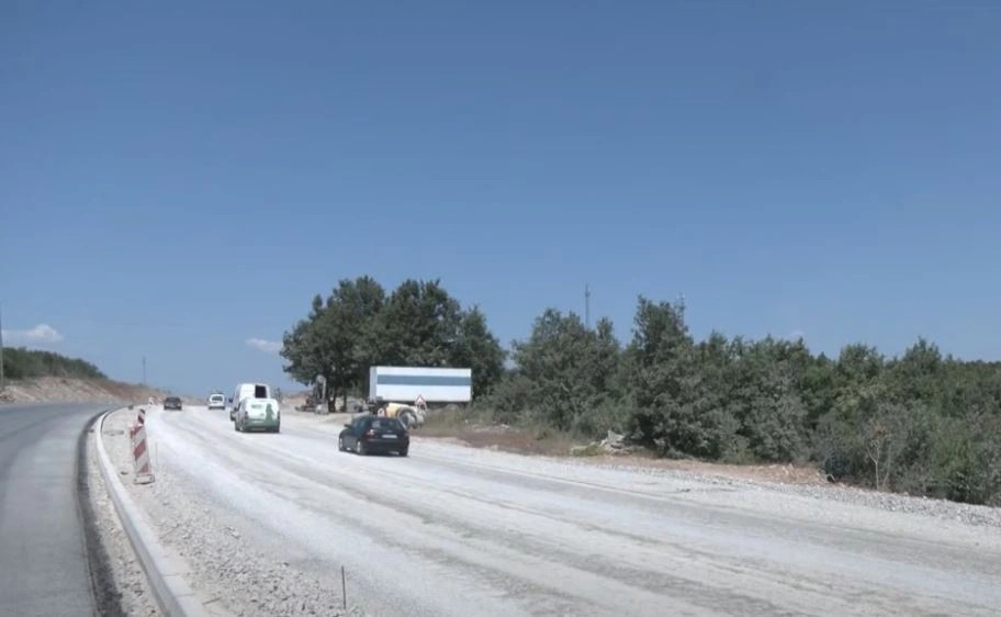 OSHP ja i kthen në rivlerësim dy pjesë të tenderit për rrugën Prishtinë Pejë  segmenti Dollc Zahaq
