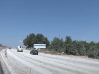 rrugën Prishtinë-Pejë, segmenti Dollc-Zahaq