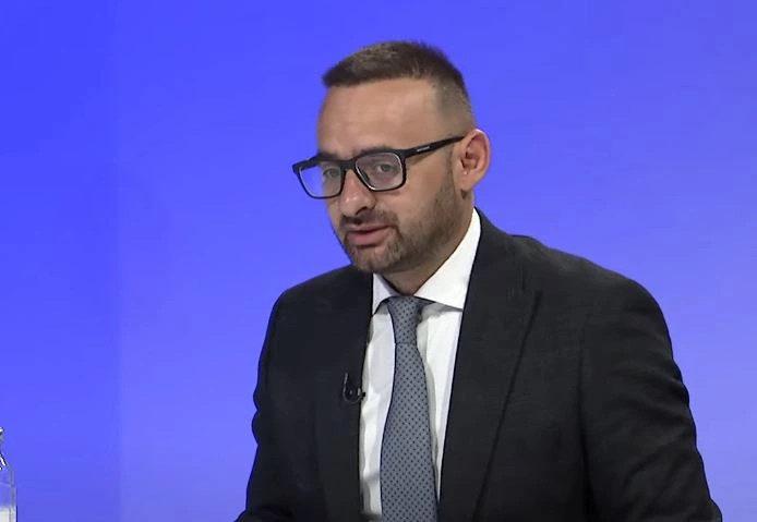 Jashari për vendimin e Supremes  Moralisht  një ministër në detyrë duhet ta marrë parasysh