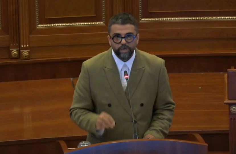 Posebno sodišče prepovedalo obiske 11 osebam Hashimu Thaçiju v priporu