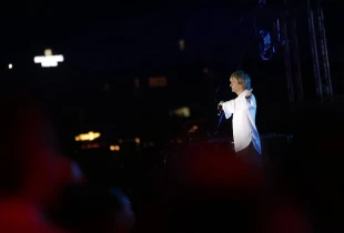 Imazhi i skenës dhe krejt hapësirës ka qenë i ngjashëm me atë të festivaleve të mëdha muzikore që organizohen në kryeqytet.