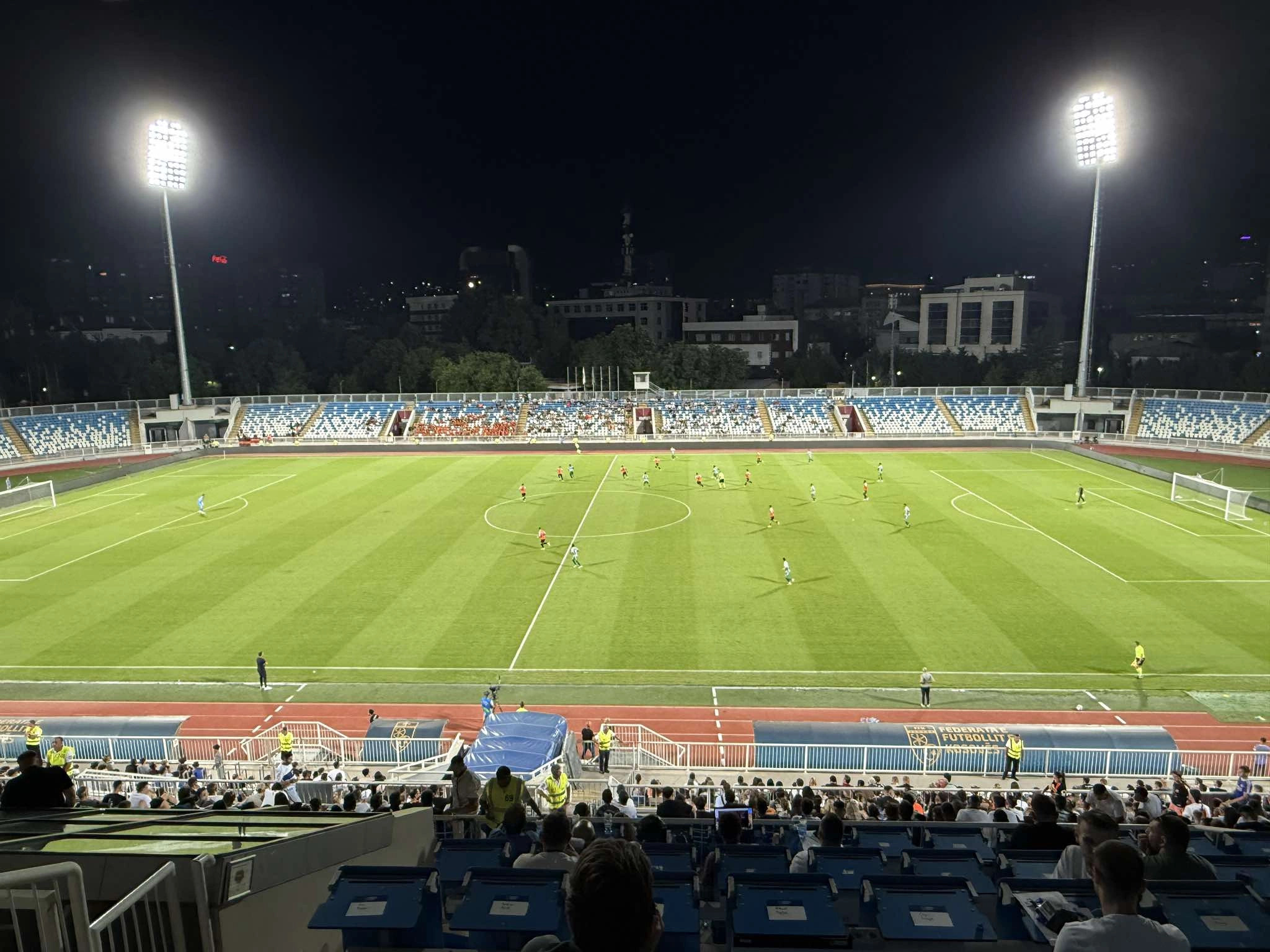 Ballkani in Floriana sta v Prishtini odigrala spektakularno tekmo, kljub kratkotrajni prekinitvi zaradi izpada električne energije