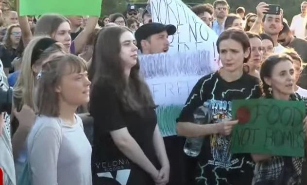 Greta Thunberg v Tirani pozvala k svobodi za Palestino