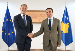 Aivo Orav dhe Albin Kurti
