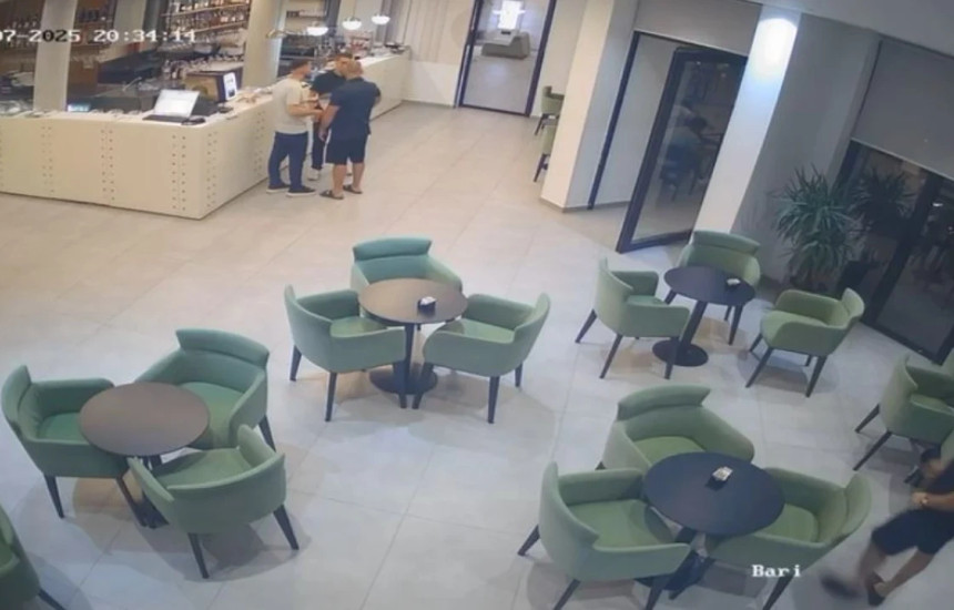 Pezullohet polici pas përfshirjes në dhunën ndaj kamerierit në Vlorë