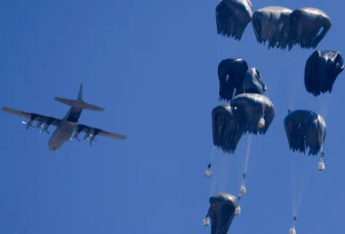 Emiratet e Bashkuara Arabe dhe Jordania nisin dërgesa ajrore ndihmash mbi Gaza