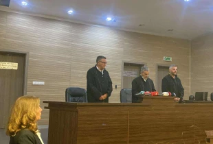 Gjykim në mungesë, nga 15 vjet burgim Rajkoviqit e Deniqit për dhunë seksuale gjatë luftës