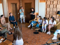 “Songwriting Camp” – sikurse edhe në edicionet e kaluara – është një ofertë që të rinjtë të mësojnë drejtpërdrejt nga profesionistë ndërkombëtarë, të eksplorojnë mënyra të krijimtarisë muzikore