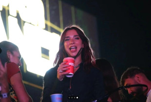 Dua Lipa vitin e kaluar në “Sunny Hill Festival” më 26 korrik 2024