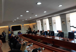 Osmani në takim me përfaqësuesit e partive politike