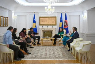Vjosa Osmani takim me shoqërinë civile