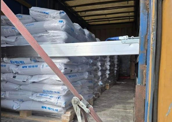 Kamufloi origjinën e 130 tonëve pleh kimik për ta futur në Kosovë, ndalohet nga Dogana