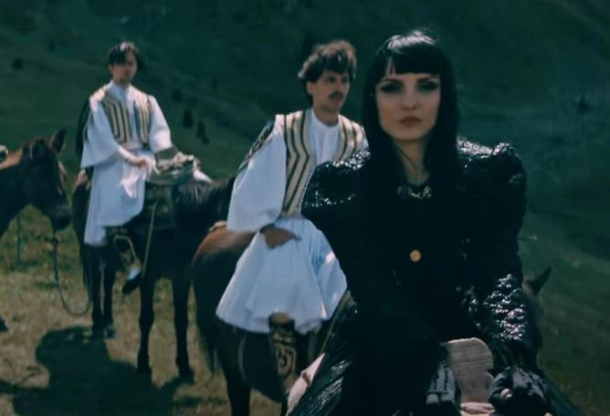 Shkodra Elektronike sjell “Askund”