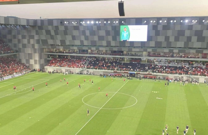 Atmosfera ne Air Albania para ndeshjes Shqipëri - Serbi