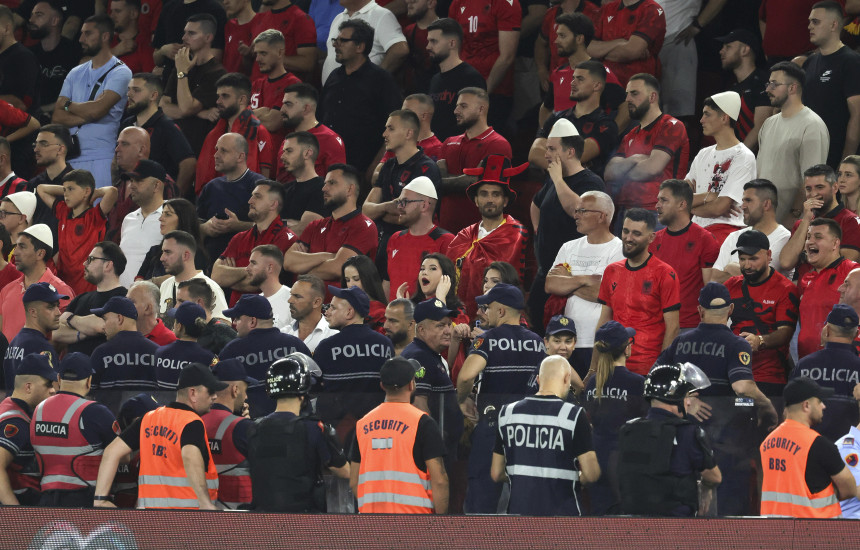 Policë të shumtë në ndeshjen Shqipëri - Serbi