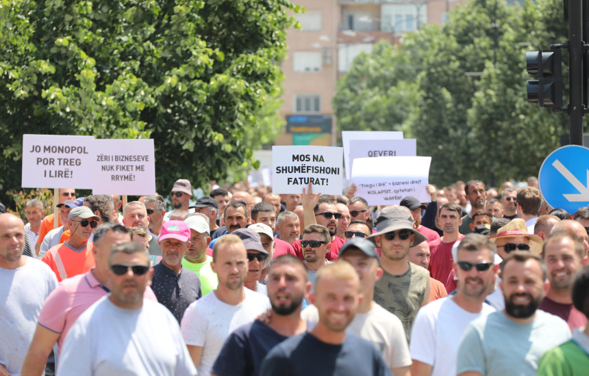 bizneset - protestë