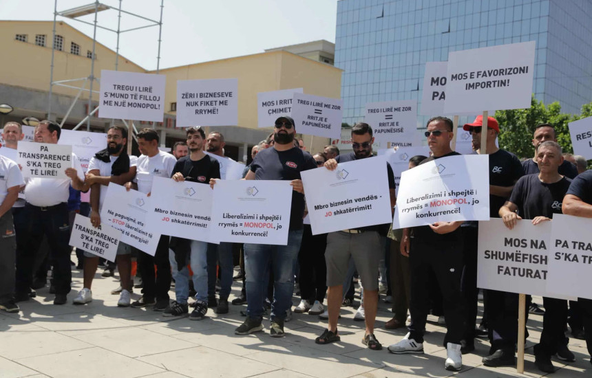 Bizneset protestojnë kundër vendimit të ZRRE-së