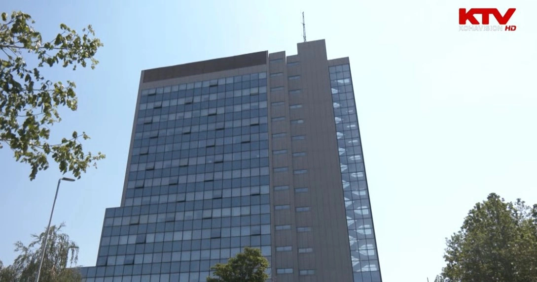 Z decembrskimi volitvami sektor javnega zagotavlja plače za prva dva meseca leta 2026