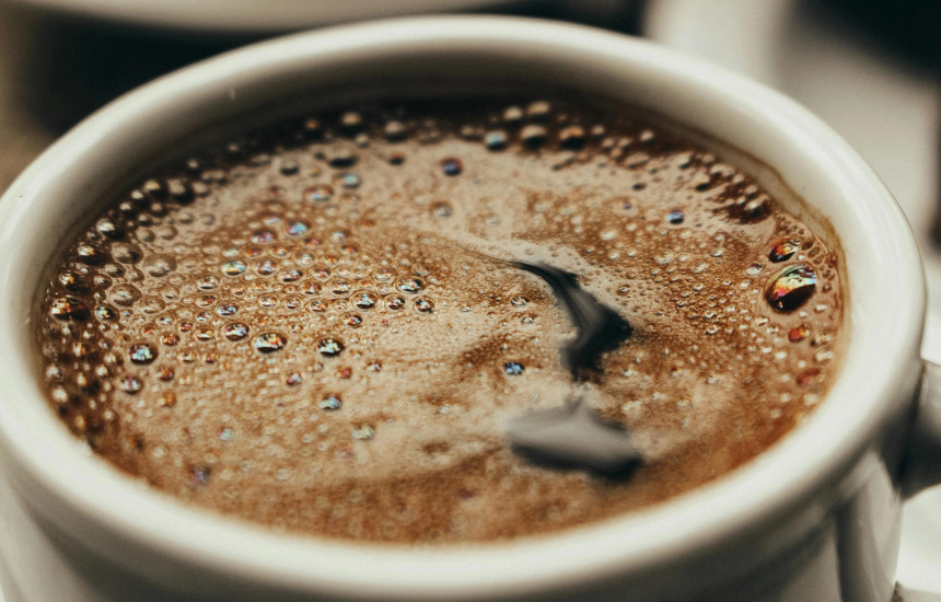 Kafeja pa sheqer e qumesht, me e shendetshme per organizmin