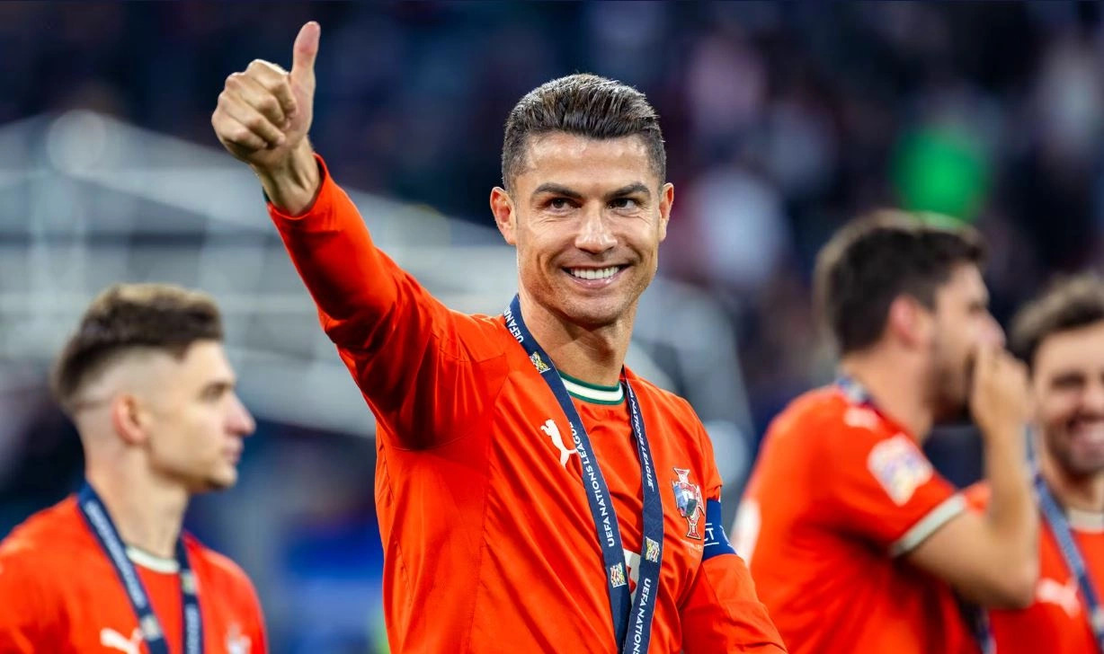 Ronaldo bëhet futbollisti i parë miliarder