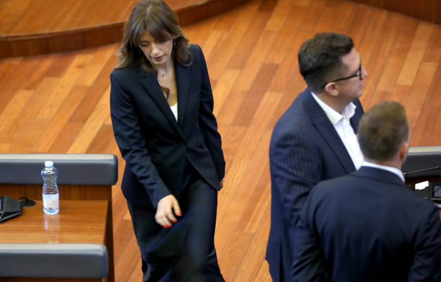 Albulena Haxhiu - 25 qershor
