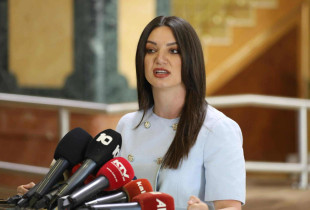 Deputetja e Lëvizjes Vetëvendosje, Jeta Statovci,