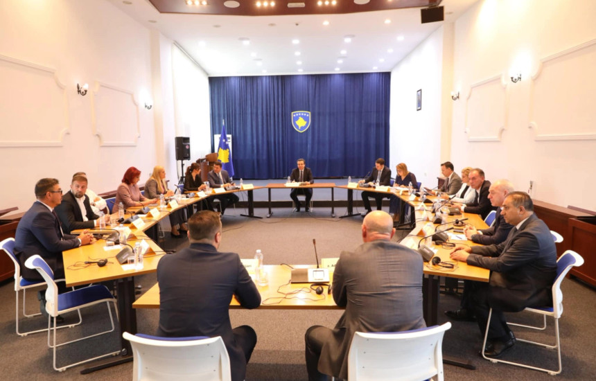 Nis mbledhja, të gjitha partitë i shkojnë Kurtit në takim