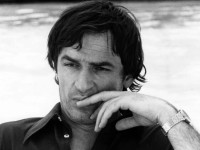 Bekim Fehmiu,  emrin e shqiptarit e ka shkruar me shkronja në arta në kinematografinë botërore, sepse gjithmonë dhe me krenari e shpreh përkatësinë e tij kombëtare