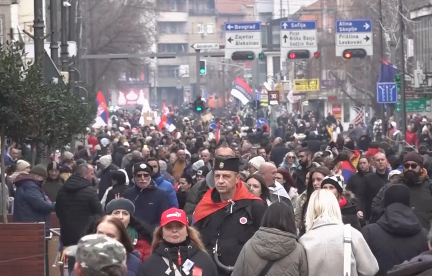 protestat Serbi