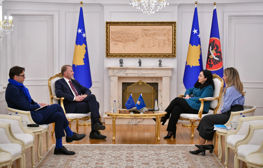 Vjosa Osmani - Aivo Orav