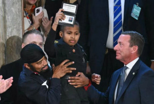 Trumpi e bën “agjent” të Shërbimit Sekret 13-vjeçarin që i mbijetoi kancerit