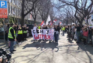 protesta Serbi