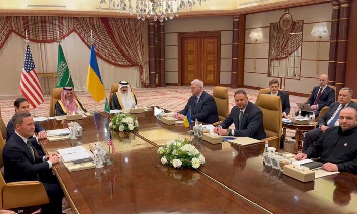 Fillojnë bisedimet SHBA-Ukrainë